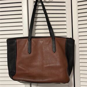Fossil tote